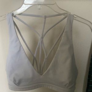 WHITE LULULEMON SPORTS BRA